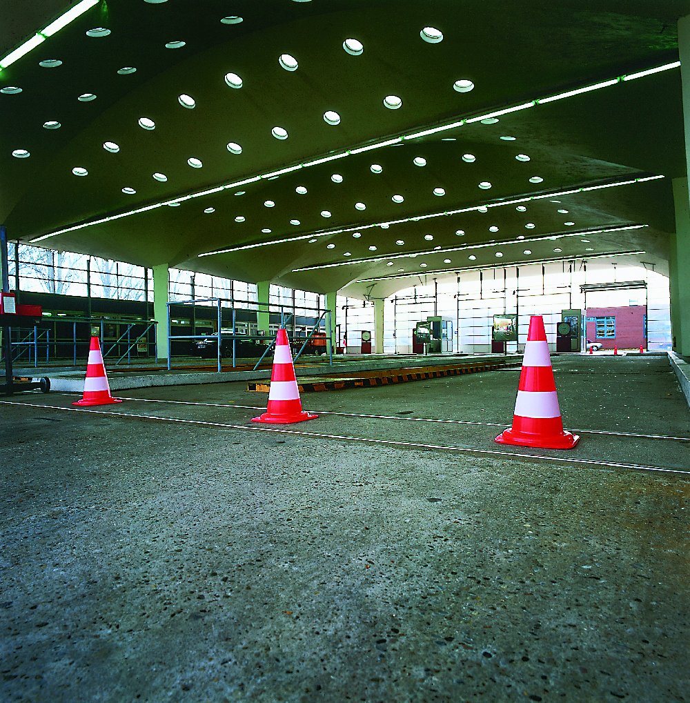 Cônes de signalisation lumineux